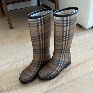 Burberry Tall Rainboots